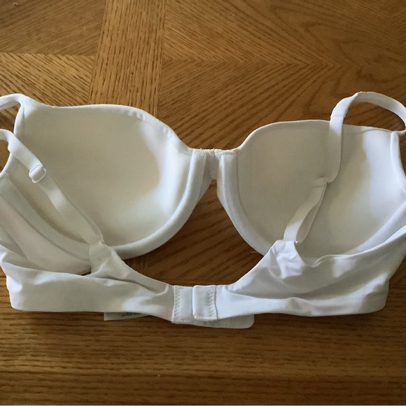 Victoria's Secret Classic Body by Victoria White Bra - Picture 2 of 3